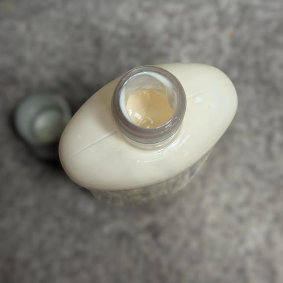 Bath & Body Works Signature Vanillas Lemon Vanilla Body Lotion Discontinued Rare - Picture 5 of 6